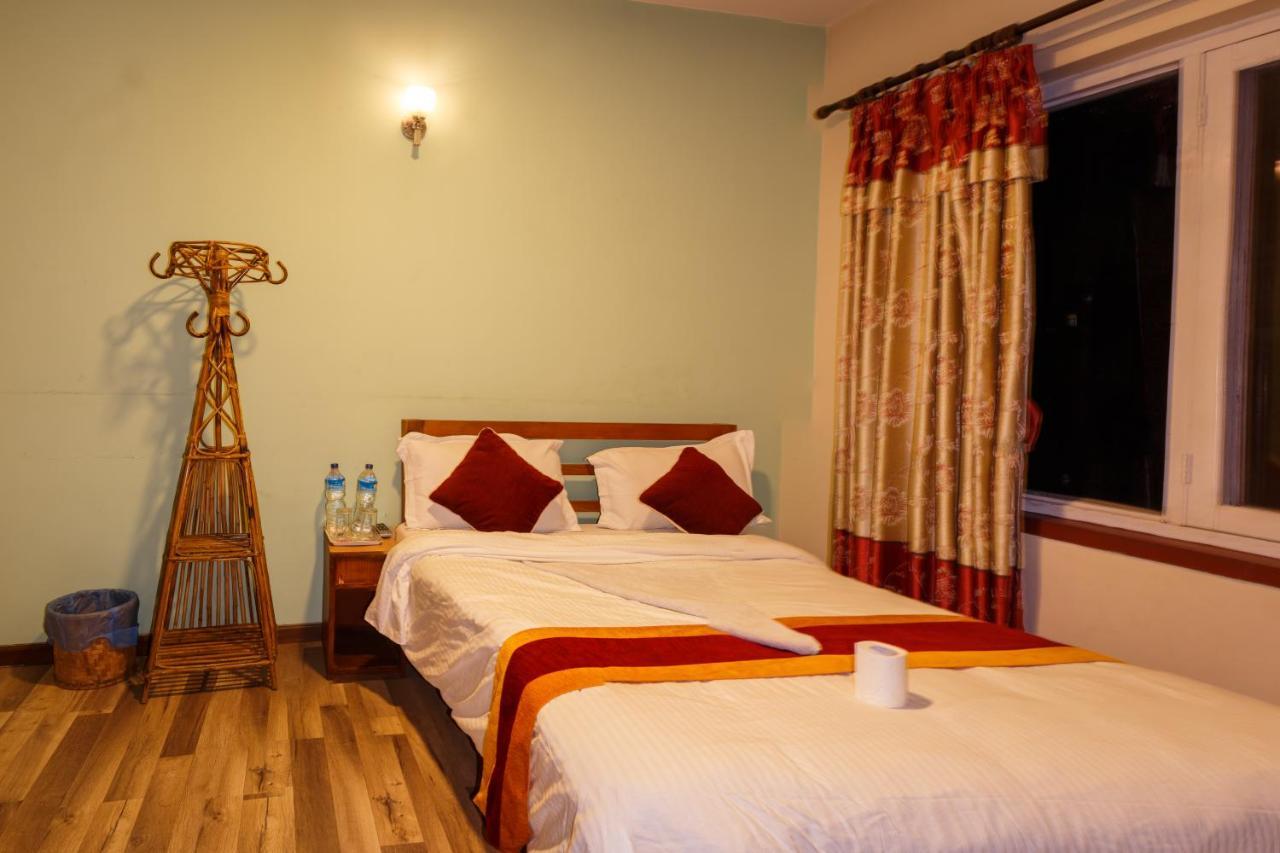 Hotel Hikers Haven Катманду Экстерьер фото